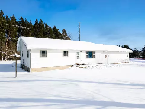 4227 East, Elmira, MI 49730
