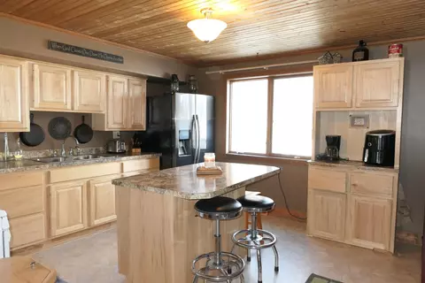 Kitchen - 502 N Maple, Ithaca, MI 48847 photo 1 of 3