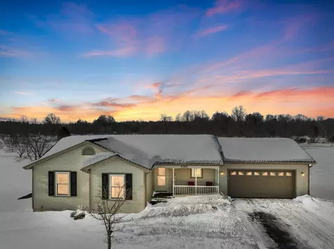 9369 Kingsfield, Kingsley, MI 49649