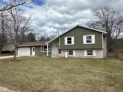 422 Huston, Cadillac, MI 49601