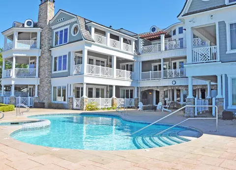 5707 S C S Lk # -9, Glen Arbor, MI 49636