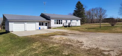 511 E Gilbert, Leroy, MI 49655