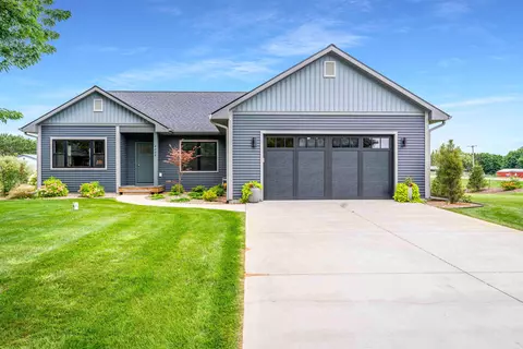 4026 Center Farm, Traverse City, MI 49685