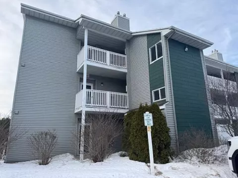 632 S S Lk, Cadillac, MI 49601