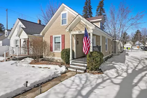 626 W Tenth, Traverse City, MI 49684