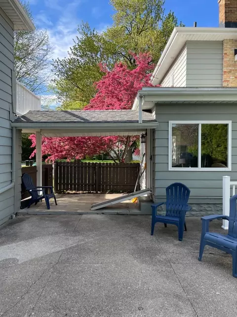 Exterior - 1203 E High, Mount Pleasant, MI 48858 photo 3 of 5