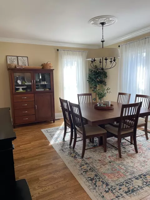 Dining - 1203 E High, Mount Pleasant, MI 48858 photo 1 of 1