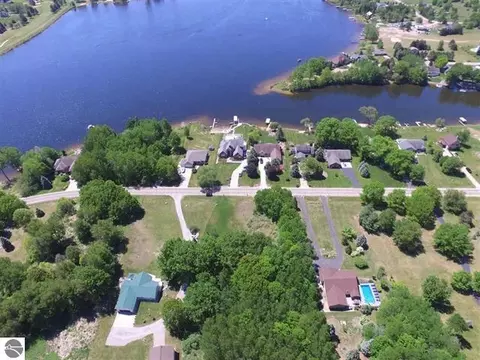 1091 El Camino Grande #LOT : 4, Lake Isabella, MI 48893