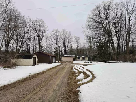 3963 W Cadillac, Farwell, MI 48622