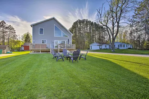 302 S S Lk, Cadillac, MI 49601