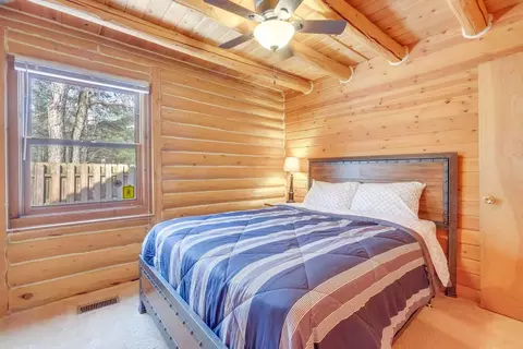Bedroom - 5452 Karlin, Interlochen, MI 49643 photo 5 of 6
