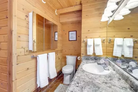 Bath - 5452 Karlin, Interlochen, MI 49643 photo 2 of 3