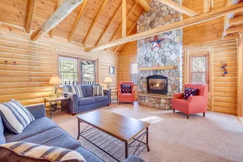 Living - 5452 Karlin, Interlochen, MI 49643 photo 4 of 6