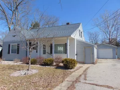 229 S Ithaca, Ithaca, MI 48847