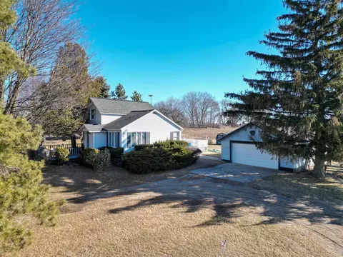 11669 W County Line, Blanchard, MI 49310 photo 3
