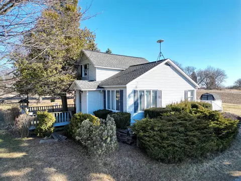 11669 W County Line, Blanchard, MI 49310 photo 2