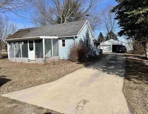 6612 Hillsinger, Elwell, MI 48832