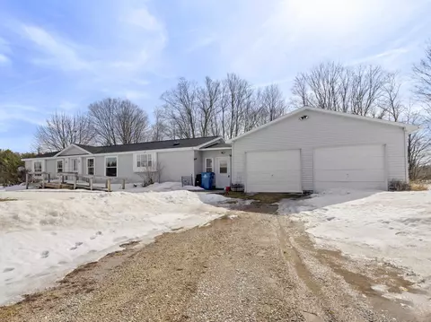 5283 Grace, Benzonia, MI 49616