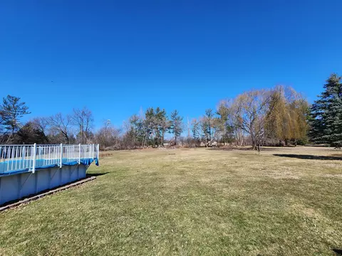 Exterior - 525 Norton Gibbs, Ithaca, MI 48847 photo 6 of 10
