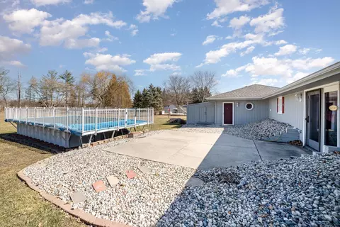 Exterior - 525 Norton Gibbs, Ithaca, MI 48847 photo 2 of 10