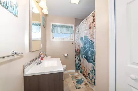 Bath - 618 S Jeffery, Ithaca, MI 48847 photo 2 of 2