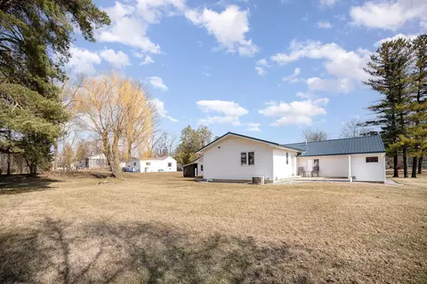 Exterior - 618 S Jeffery, Ithaca, MI 48847 photo 7 of 7