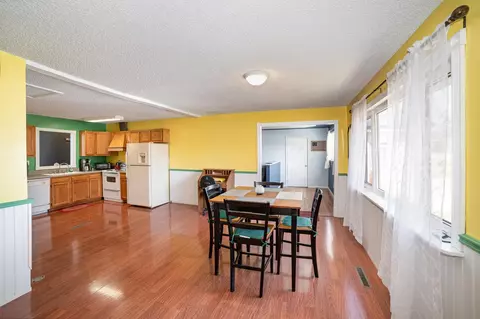 Dining - 618 S Jeffery, Ithaca, MI 48847 photo 1 of 1