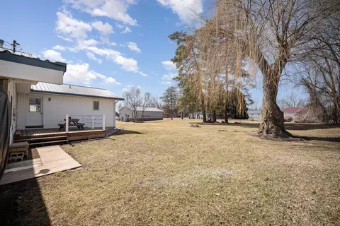 Exterior - 618 S Jeffery, Ithaca, MI 48847 photo 4 of 7