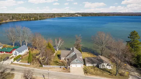 10341 Diamond Park, Interlochen, MI 49643