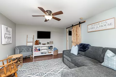 Living - 184 Campbell, Hale, MI 48739 photo 3 of 4