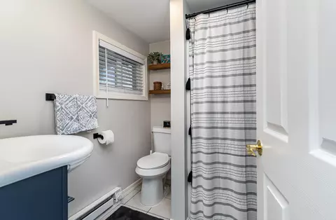 Bath - 184 Campbell, Hale, MI 48739 photo 1 of 1