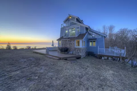 4781 E Golfview, Leland, MI 49654