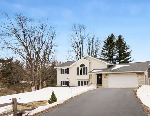 5372 SW Scenic Vw, South Boardman, MI 49680