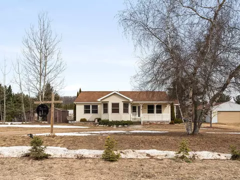 3403 Gleaner Hall, Kingsley, MI 49649