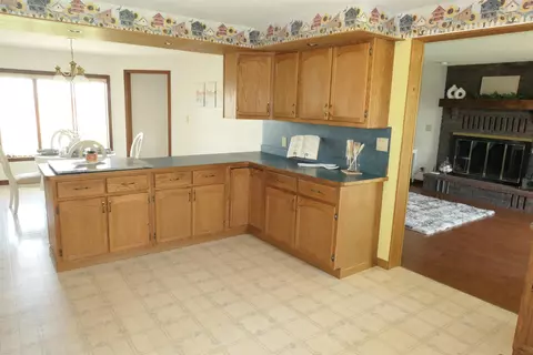 Kitchen - 2575 S Coleman, Shepherd, MI 48883 photo 2 of 4