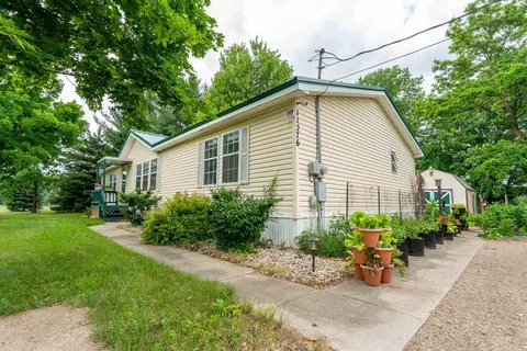 11276 S Harrison, Farwell, MI 48622