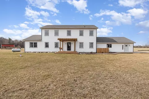 5974 S East County Line, Carson City, MI 48811
