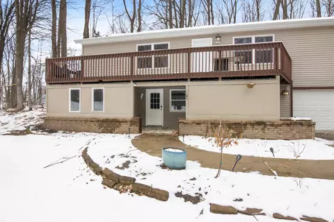 4066 E Duck Lk, Grawn, MI 49637