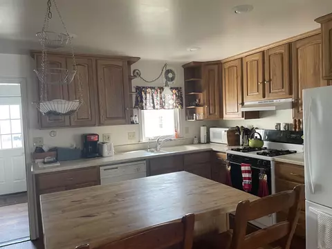 Kitchen - 1684 S Riverside, Au Gres, MI 48703 photo 3 of 4