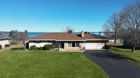 3435 Scenic Hls, Williamsburg, MI 49690