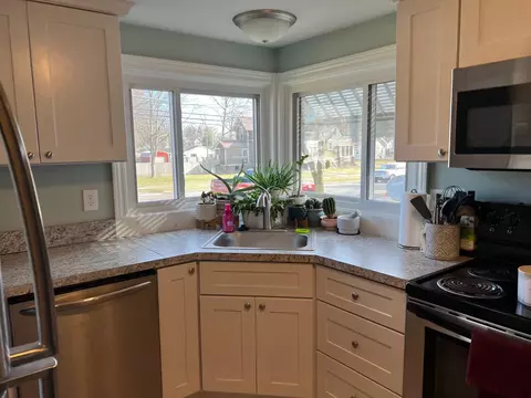 Kitchen - 410 Newark, Ithaca, MI 48847 photo 4 of 7