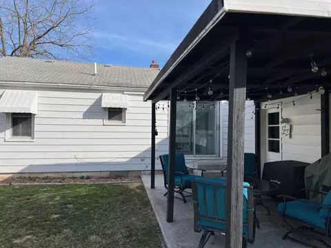 Exterior - 410 Newark, Ithaca, MI 48847 photo 10 of 11
