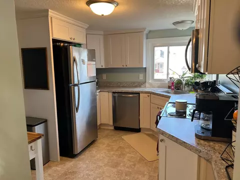 Kitchen - 410 Newark, Ithaca, MI 48847 photo 1 of 7