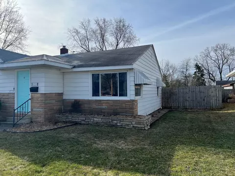 Exterior - 410 Newark, Ithaca, MI 48847 photo 2 of 11