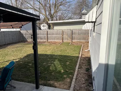 Exterior - 410 Newark, Ithaca, MI 48847 photo 3 of 11
