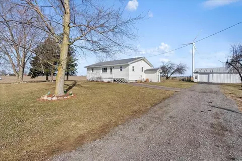 5225 E Van Buren, Breckenridge, MI 48615