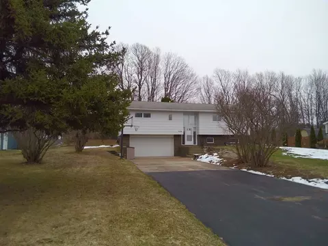 4396 Foxfire, Traverse City, MI 49684