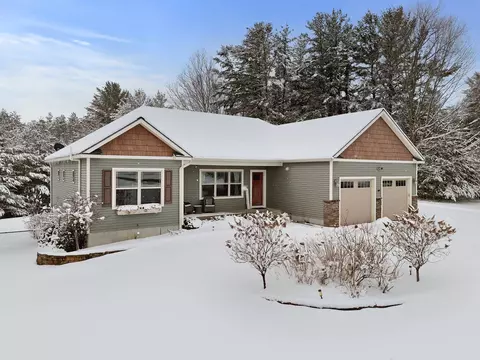 9865 Loons Call, Traverse City, MI 49685