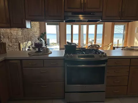 6337 E Hbr, Elk Rapids, MI 49629 photo 11