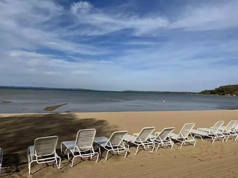 2305 N Us-31 #300, Traverse City, MI 49686